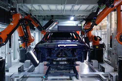 豪華兌現(xiàn)于產(chǎn)品制造 全新BMW 5系長軸距版的至臻品質(zhì)超越行業(yè)標(biāo)準(zhǔn)